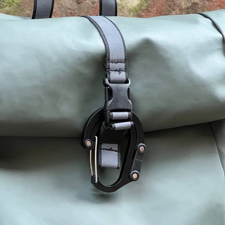 キャンプハイブリッドギアクリップ D タイプカラビナ回転フッ - Carabiner Locking D のレビューと価格