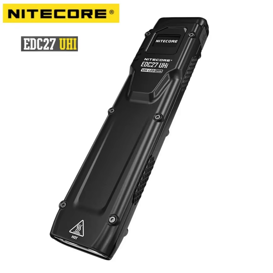 コンボイ UHi タクティカル EDC 懐中電灯 3100  - Outdoor Adventurer のレビューと価格