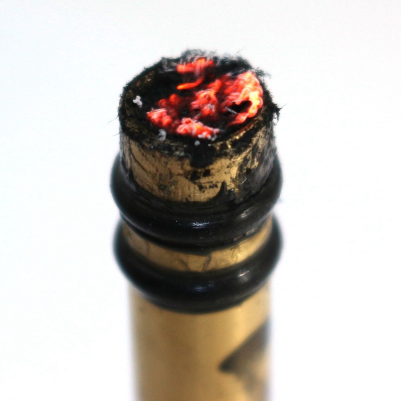 アウトドアキャンプ用ピストン式火起こし器、空気圧式ファイヤー - Fire Piston Starter のレビューと価格