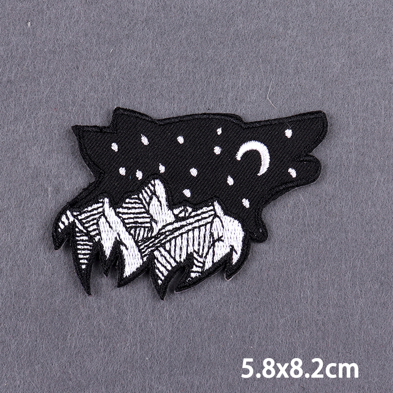マウンテンディアフォックスアドベンチャーパッチ太陽と月刺繍ア - Outdoor Adventure Show のレビューと価格
