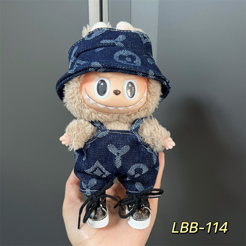 ヴィンテージプリントのつば広帽子とオーバーオールの組み合わせ - Outdoor Adventure Activities のレビューと価格